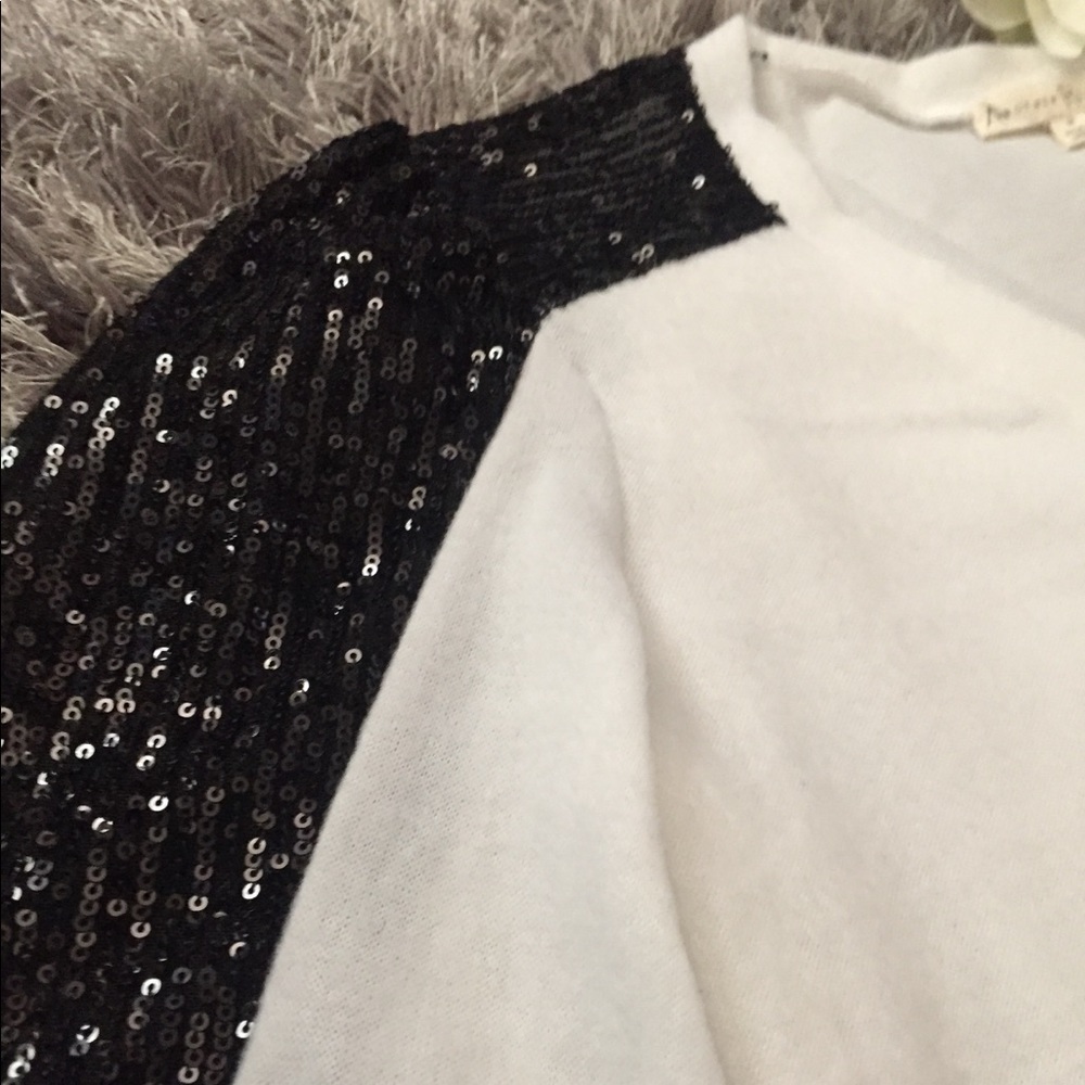 LS beautiful top💕 - Picture 7 of 16